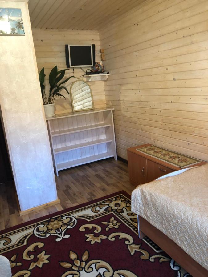 Біля Комори Pilipets Exterior photo