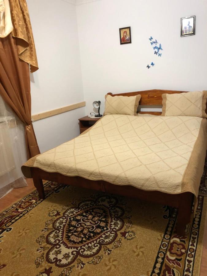 Біля Комори Pilipets Exterior photo